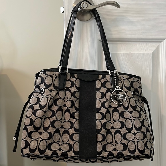 Coach Drawstring Carryall Dark Coach F57842 Signature Drawstring